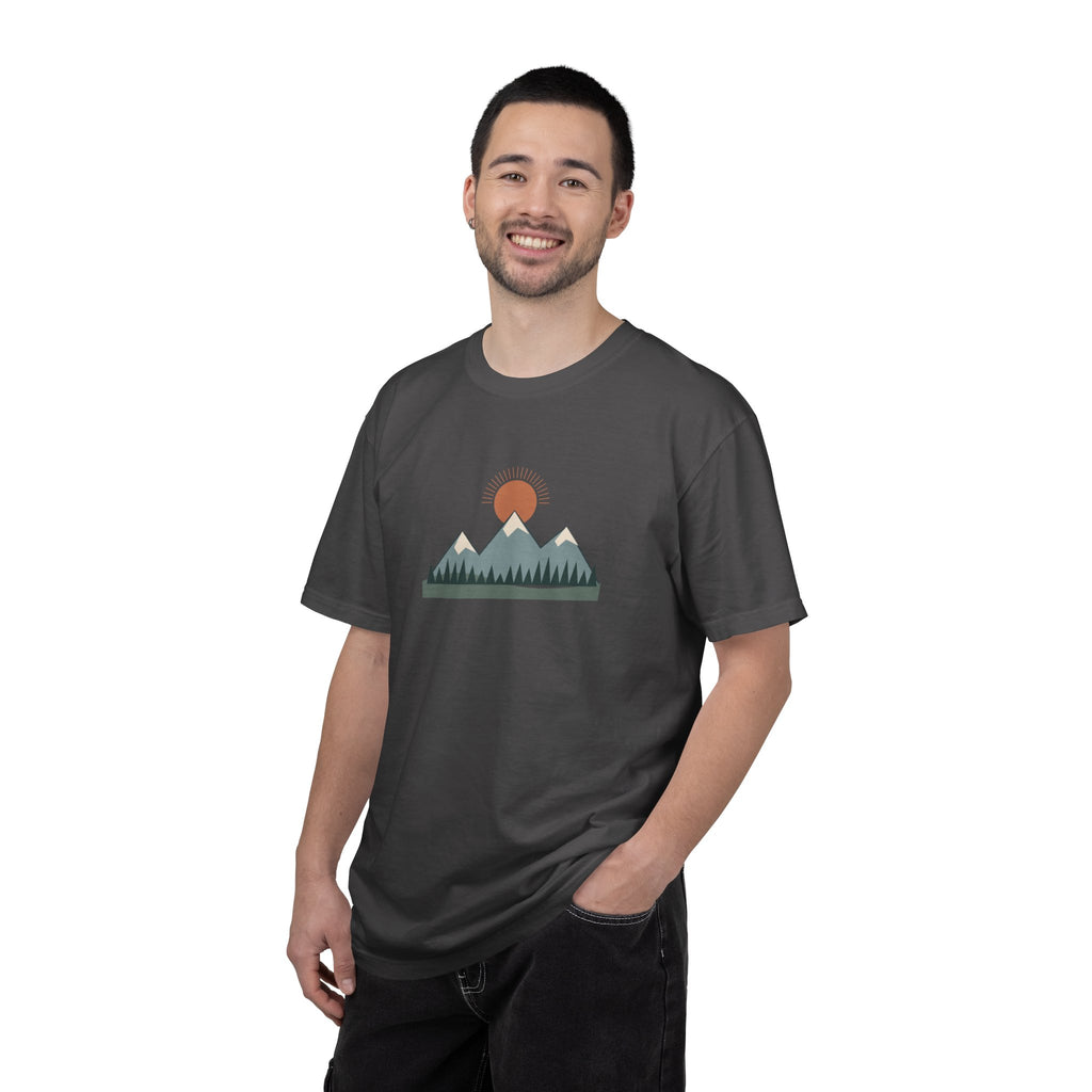 Vintage Mountain Sunset T-Shirt | Minimalist Nature Graphic Tee | Comfort Colors 1717