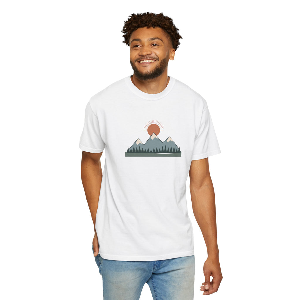 Vintage Mountain Sunset T-Shirt | Minimalist Nature Graphic Tee | Comfort Colors 1717